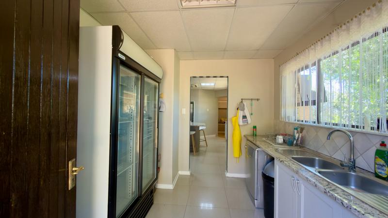 5 Bedroom Property for Sale in Pentagon Park Free State